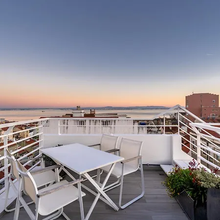 דירה T1 Oasis With Amazing Terrace ליסבון