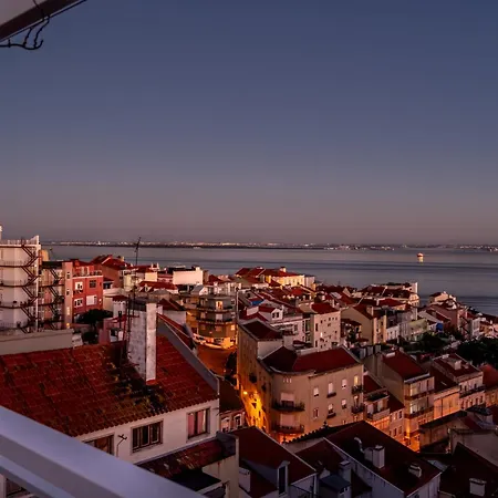 T1 Oasis With Amazing Terrace Appartamento Lisbona