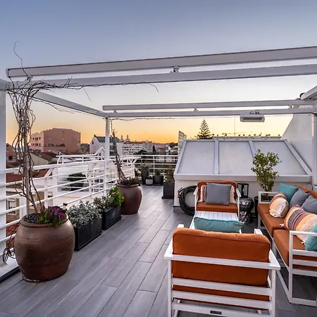 T1 Oasis With Amazing Terrace ליסבון