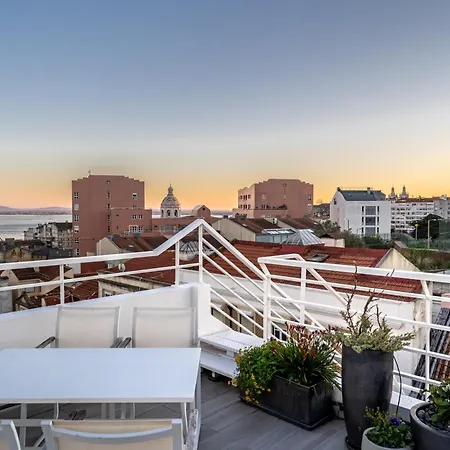 T1 Oasis With Amazing Terrace 아파트 리스본