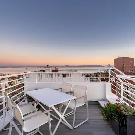 아파트 T1 Oasis With Amazing Terrace 리스본